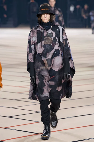 Look 46